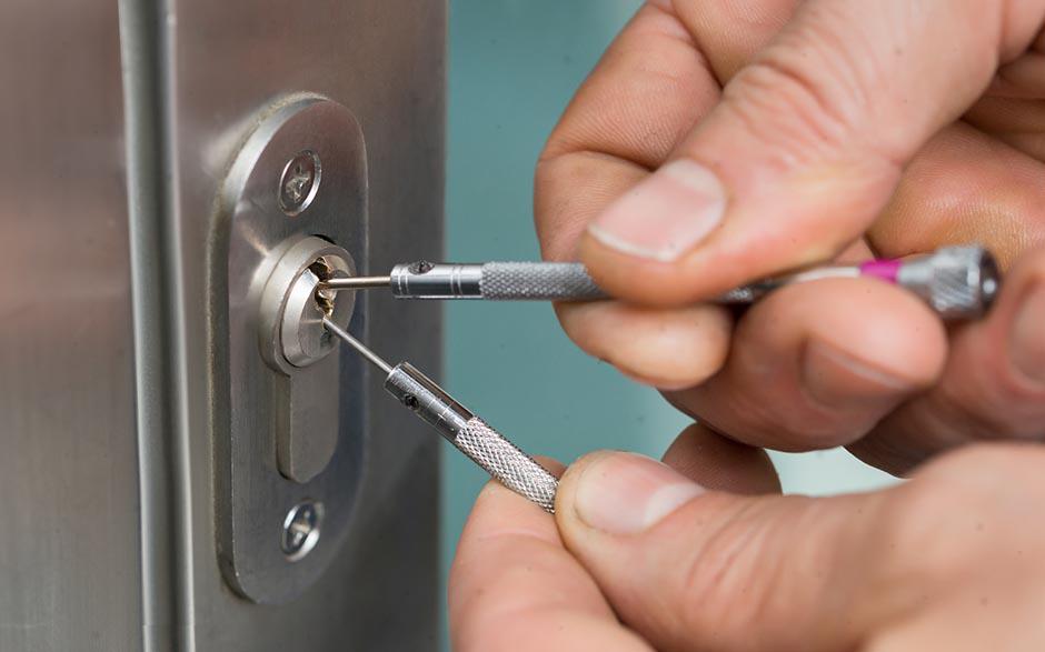 ouverture de porte Broquiers