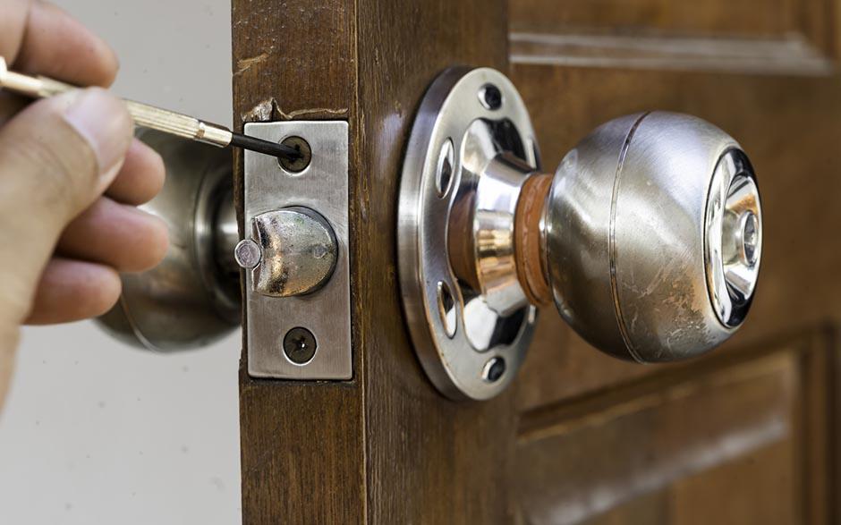 ouvrir une porte avec clé à l intérieur Évry